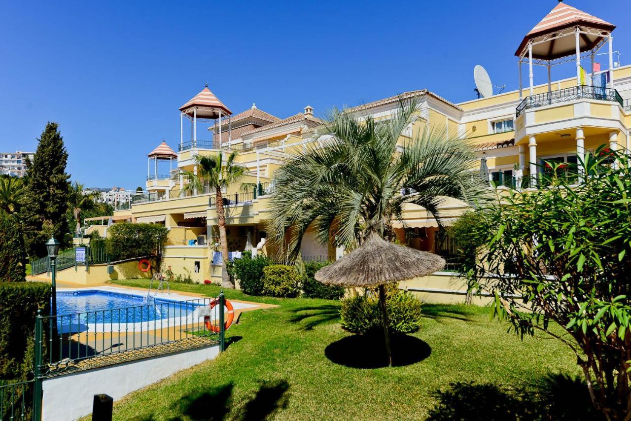 Refurbished 2-Bed Apartment Burriana Beach. Nerja Exterior foto