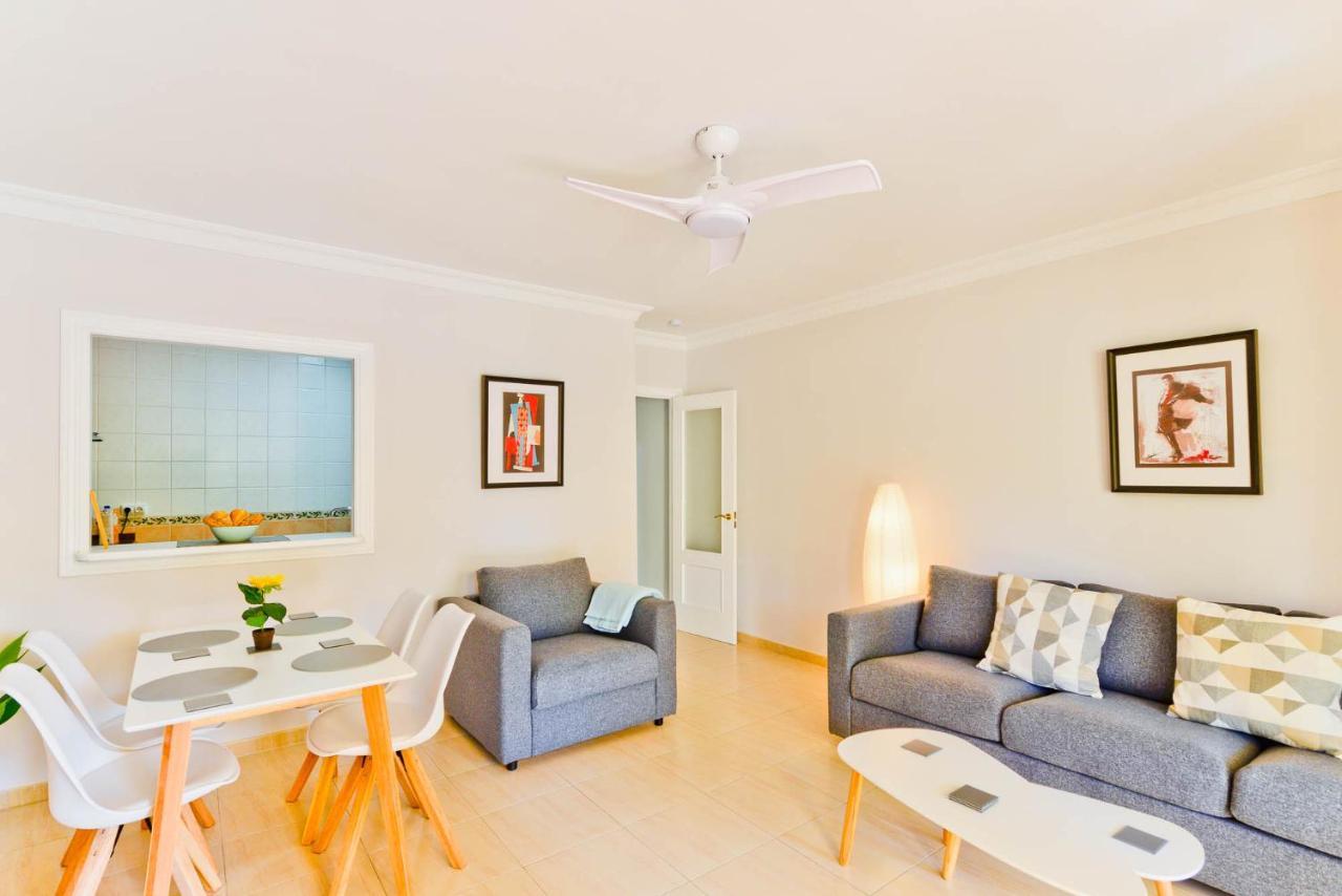 Refurbished 2-Bed Apartment Burriana Beach. Nerja Exterior foto